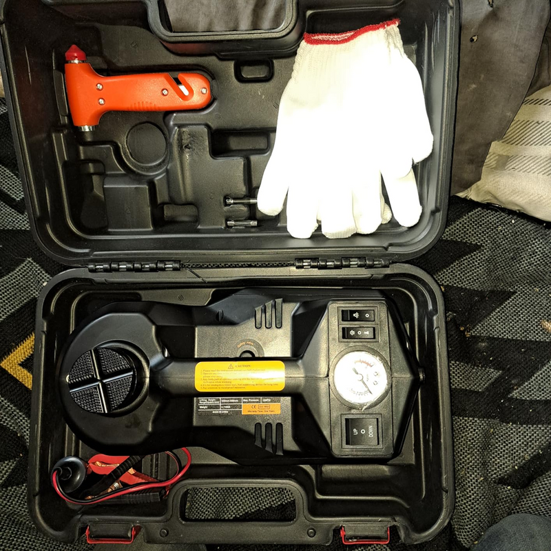Kit de Macaco Eletrônico Multifuncional 3 em 1 com Chave de Impacto, Compreensor de Ar e Luz LED- LIFTFORCE 5 Toneladas 12V